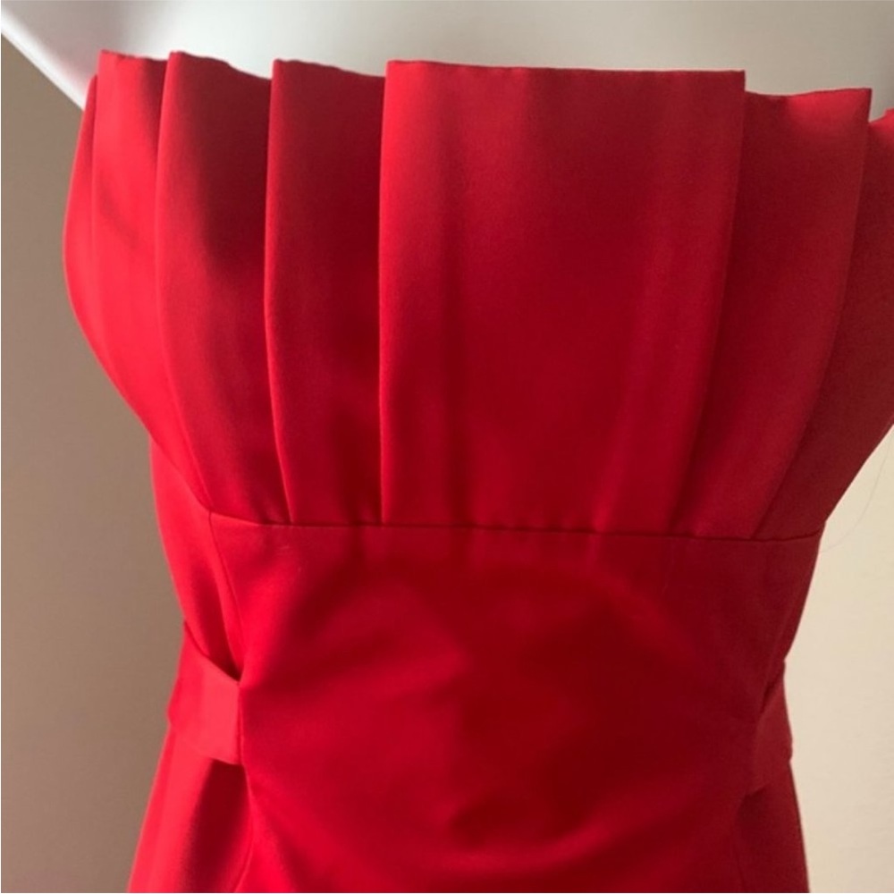 Gorgeous Red Laundry By Shelli Segal Formal Gown - Picture 3 of 7